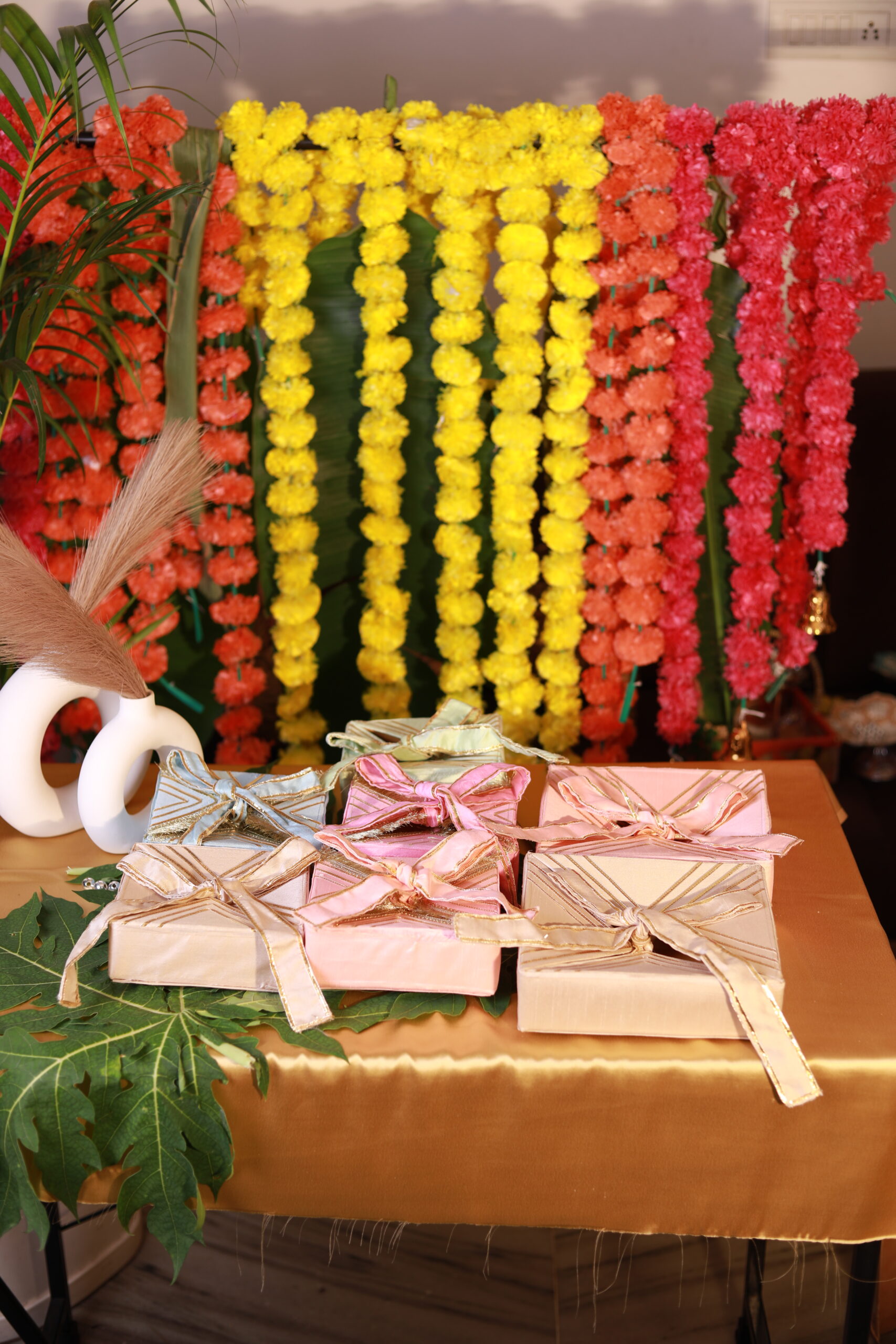 🎁 Luxury Silk Gift Box Set – Elegant Reusable Gift Wrapping for Festive Occasions